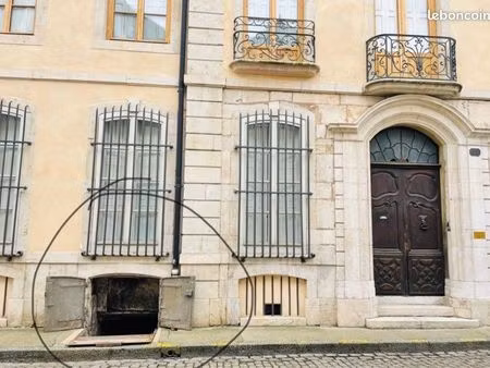 ◊ à louer – cave voûtée haut de gamme – 42 m² – ultra‑centre beaune