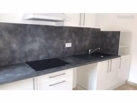 apparemment t2 60m2 sécurisé avec terrasse