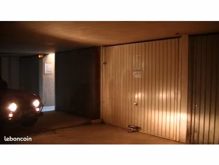 garage quartier « arènes cros » la ciotat