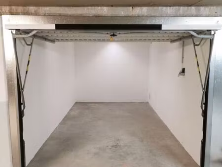 garage fermé sécurisé à pontoise proche gare cergy-préfecture