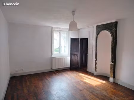 maison 4 pièces  90 mètres carrés proximité saint paul  et châtenois