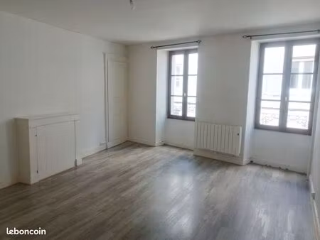appartement 3 pièces 74 m²