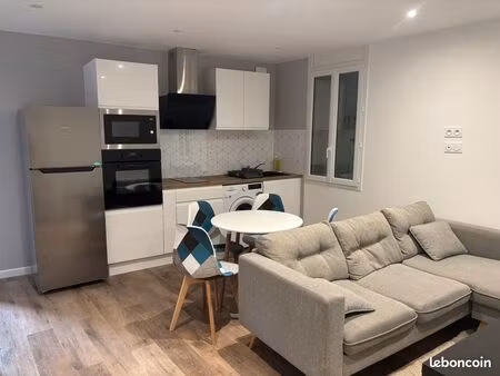 t2 centre ville sallèles d'aude