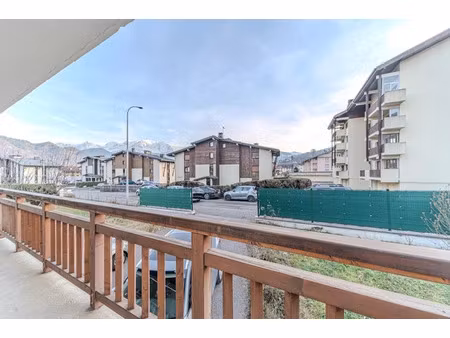 location appartement 3 pièces 65 m² à sallanches (74700)  1 150 €