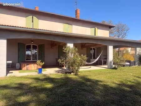 grande maison pour soirée ou évènement