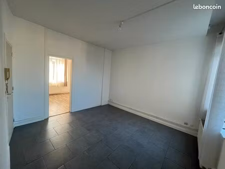 t2 proche de la gare