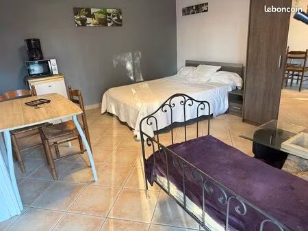 studio à louer charges comprises