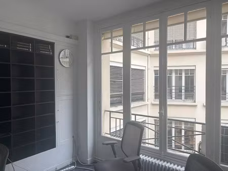 location meublée locaux professionnels 1 pièce 10 m² à paris 8ème (75008)  390 €