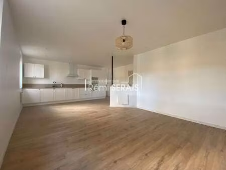 location appartement 2 pièces à bagnoles-de-l'orne (61140) : à louer 2 pièces / 52m² bagno