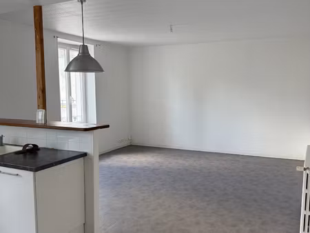 studio à louer proche commerces et transports