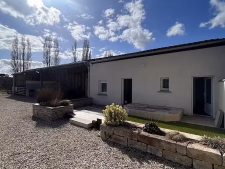 location locaux professionnels 2 pièces 60 m² à beaune (21200)  1 290 €