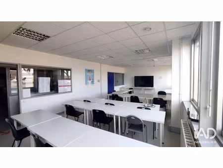 location locaux professionnels 300 m² à besançon (25000)  3 600 €