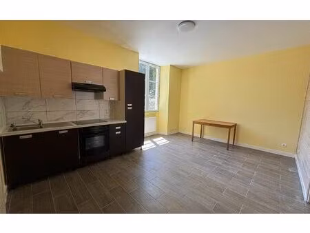 location appartement  m² t-2 à damigny  480 €