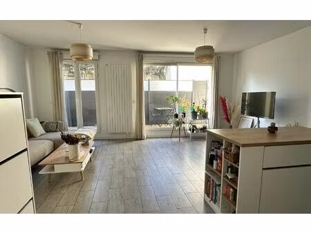 location appartement  m² t-3 à villemomble  1 250 €