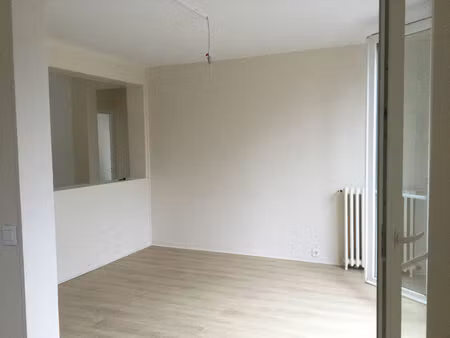 location appartement 4 pièces  63.02m²  crosne