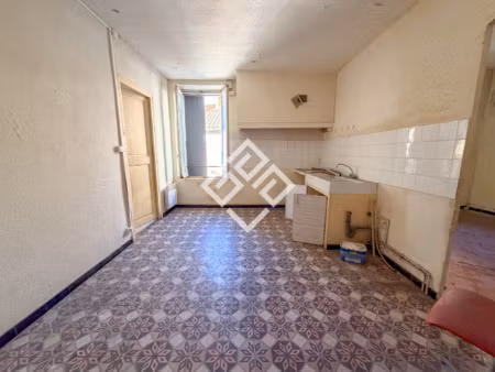 'henri' un immeuble à rénover avec garage narbonne