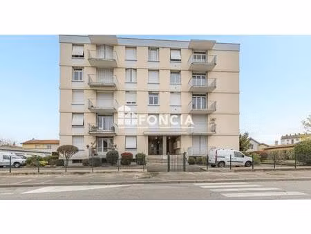 à vendre – appartement t4 au 3ᵉ étage avec ascenseur – roussillon