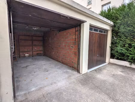 box courbevoie 13.5 m2