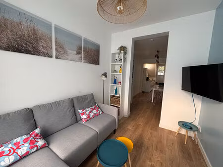 jolie maison entièrement rénovée à 50 m du bassin !