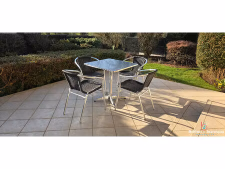 maison située à 5 mn de laval