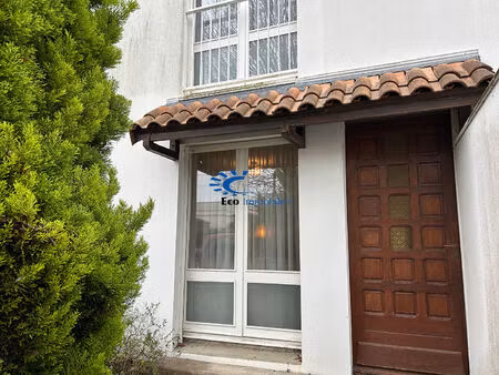 la rochelle maison à etage 3 chambres + jardin