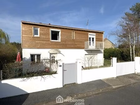vente maison 6 pièces 134 m² poitiers (86000)