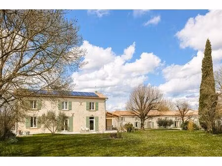 lora - domaine d’exception avec activité de gîtes – charente-maritime