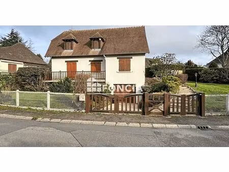 très belle maison familiale avec jardin de 870 m² – proximité deauville & trouville