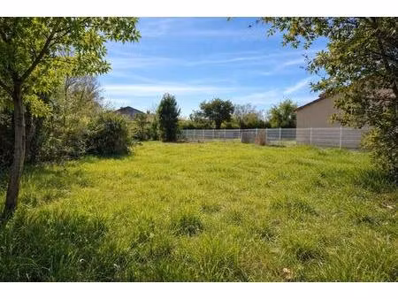terrain viabilisé 607 m2  proche centre plaisance du touche