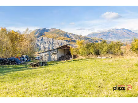 écurie avec terrain agricole à curbans