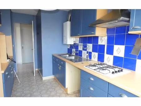 location appartement  83.75 m² t-4 à oullins  1 006 €