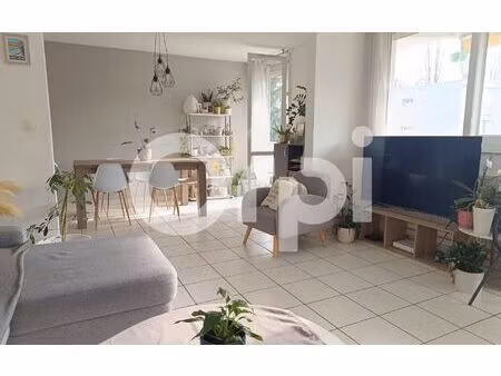 appartement saint-genis-laval 93.47 m² t-3 à vendre  285 000 €