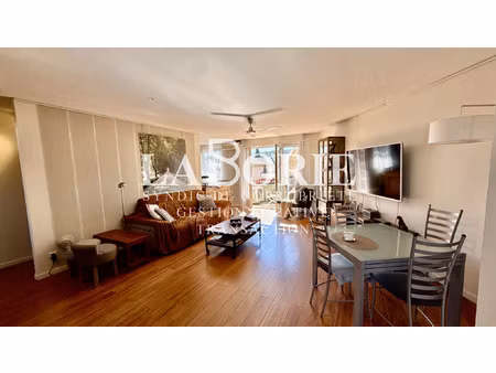 à acheter à villeneuve-lès-avignon : appartement avec terras