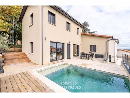 maison récente avec prestations haut de gamme