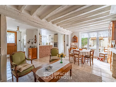 maison et patio secret au coeur de maule