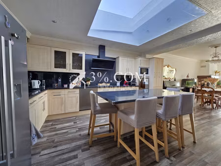 maison de 1900 de 200 m²