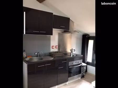 loue appartement studio meublé avec terrasse