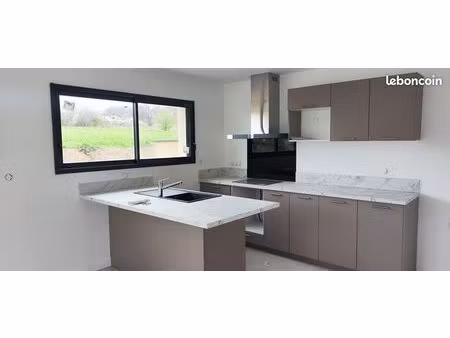 villa 4 pièces 89 m²