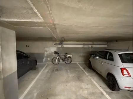 place de parking sous terrain