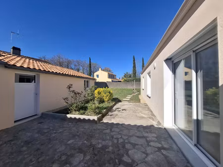 c'est nouveau et c'est a louer machecoul centre ville !