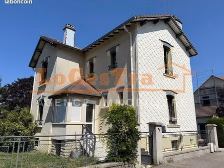 maison 6 pièces 101 m²