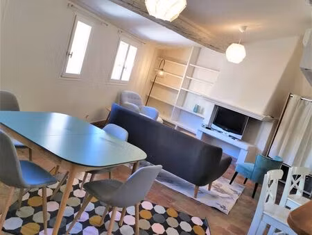 loue très joli t3 rénové situé dans l'hyper centre