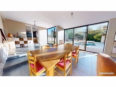 maison 9 pièces 227 m²