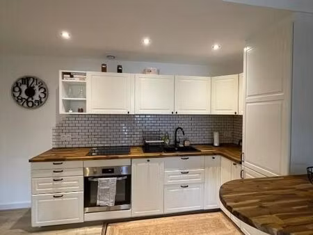 t2 moderne - terrasse et parking gratuit