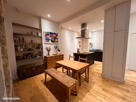 charmant t2 meublé saxe gambetta