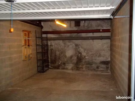 grand garage + 1 parking