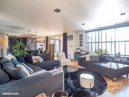 villa 8 pièces 285 m²