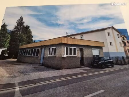 batiment 150 m² utile cluses