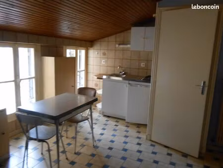 a louer studio meublé