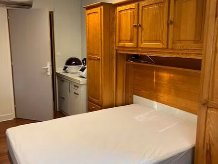 a louer studio meublé 20m2